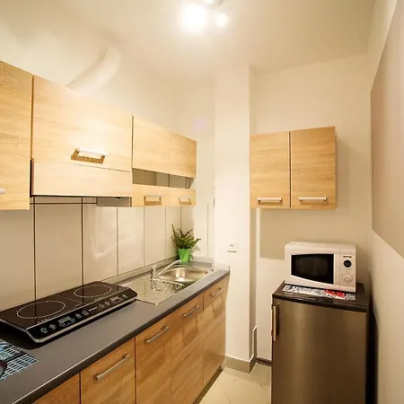 Sweet With Free Private Parking Apartament