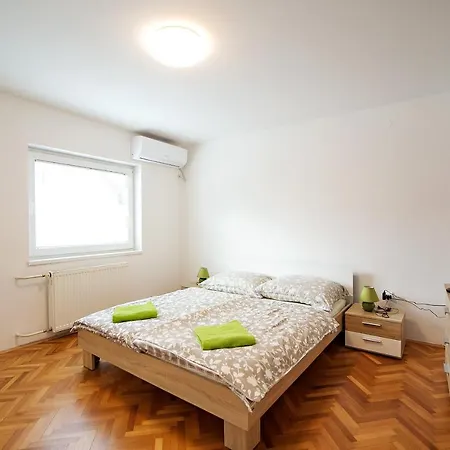 Sweet With Free Private Parking